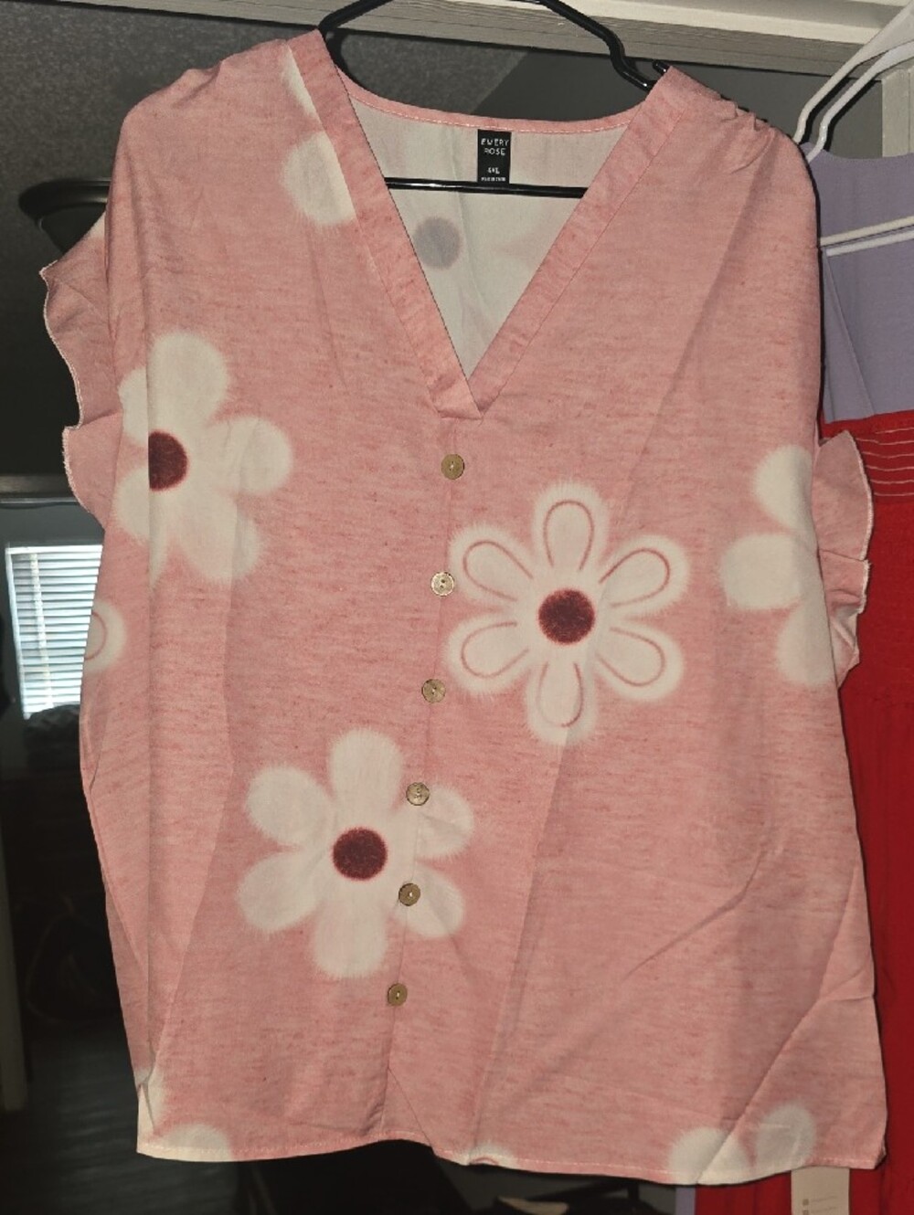 Pink Floral V-Neck Buttoned Blouse - Picture 2 of 2